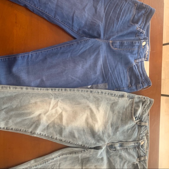 4 new American Eagle jeans - Picture 2 of 4